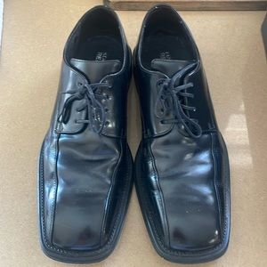 Kenneth Cole Reaction Men’s Oxford dress shoes, size 10 M